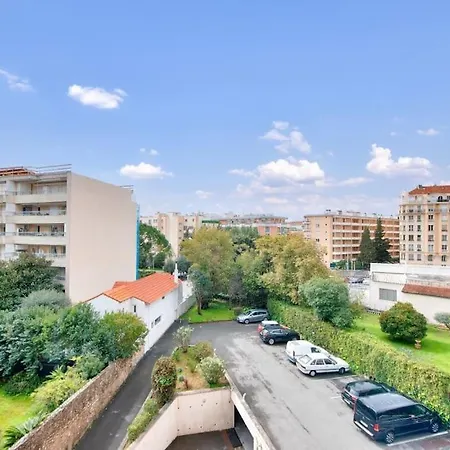 Avec Balcon A 5 Min De La